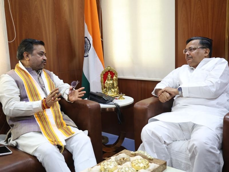 today-met-and-discussed-with-tourism-and-culture-minister-honble-jayveer-singh-ji-in-lucknow