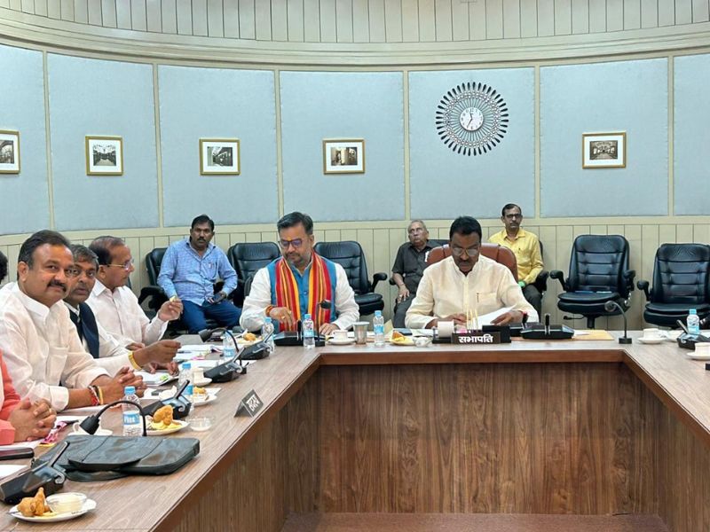 attending-the-meeting-of-the-rural-development-department-of-panchayati-raj-samiti-of-uttar-pradesh-legislative-assembly-discussed-all-the-presentations-of-the-committee-were-heard-the-meeting-was-pre