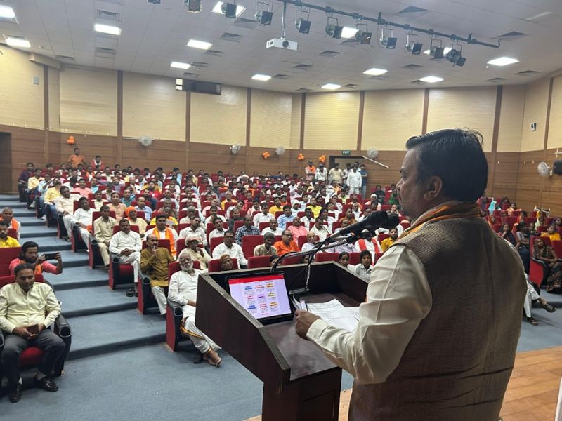 addressed-enlightened-samagam-on-the-topic-of-one-nation-one-election-at-dr-ram-manohar-lohiya-auditorium-akbarpur-ambedkar-nagar-district