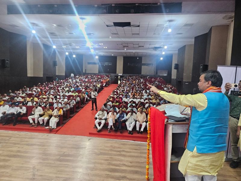 addressed-the-enlightened-samagam-on-the-topic-of-one-nation-one-election-in-district-panchayat-auditorium-of-moradabad-district